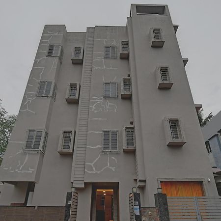 Super Townhouse Hotel All In One Near City Centre Salt Lake Salt Lake City ภายนอก รูปภาพ