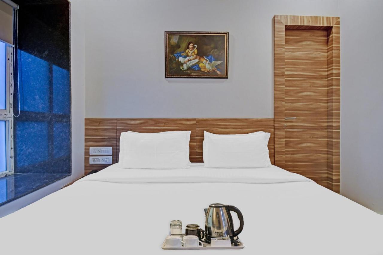 Super Townhouse Hotel All In One Near City Centre Salt Lake Salt Lake City ภายนอก รูปภาพ