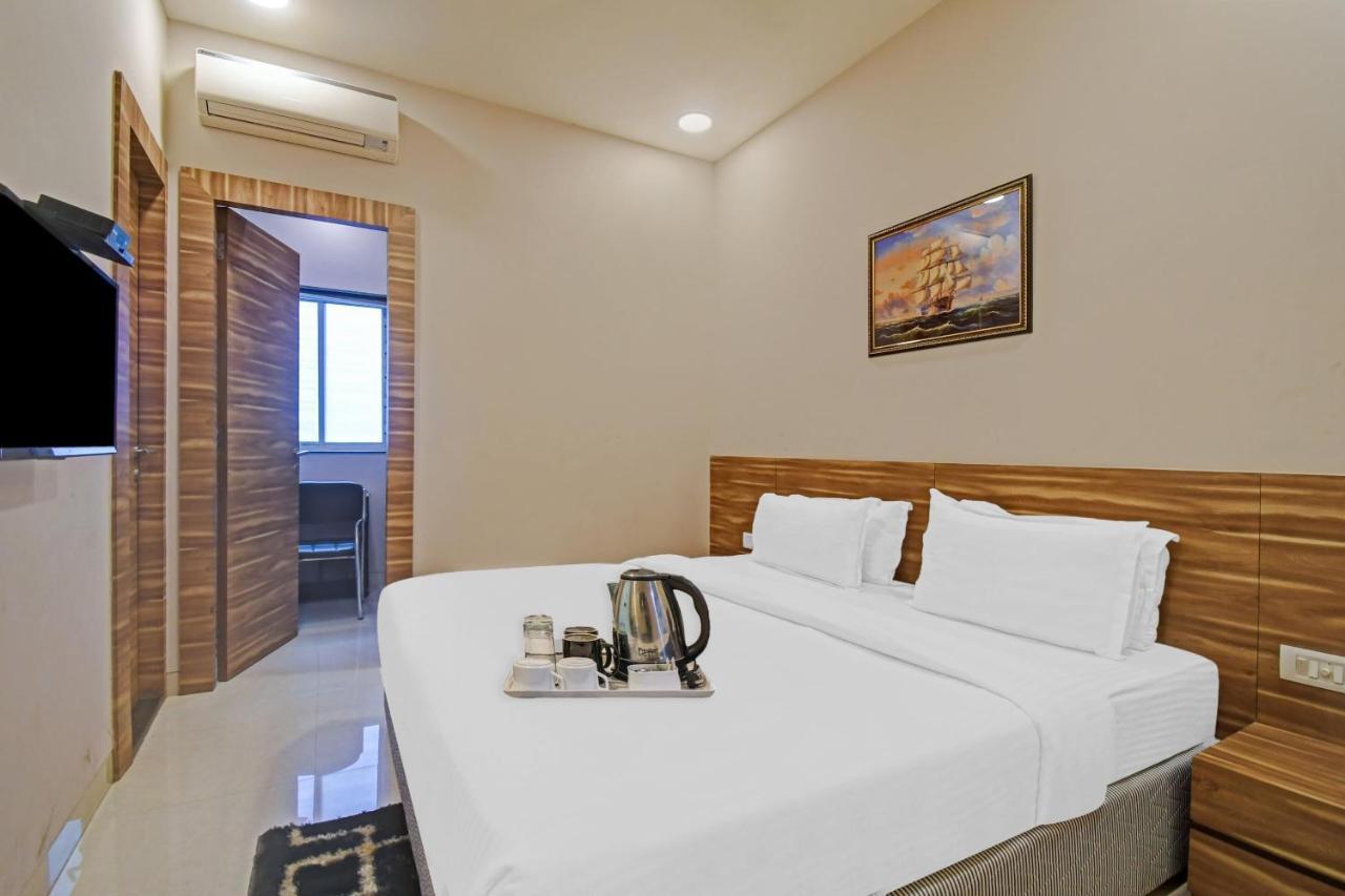 Super Townhouse Hotel All In One Near City Centre Salt Lake Salt Lake City ภายนอก รูปภาพ