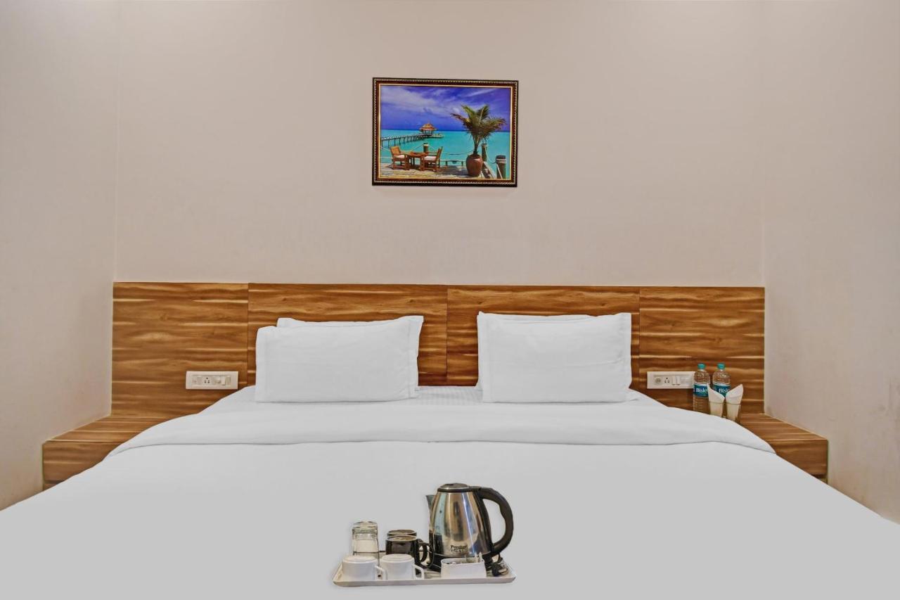 Super Townhouse Hotel All In One Near City Centre Salt Lake Salt Lake City ภายนอก รูปภาพ