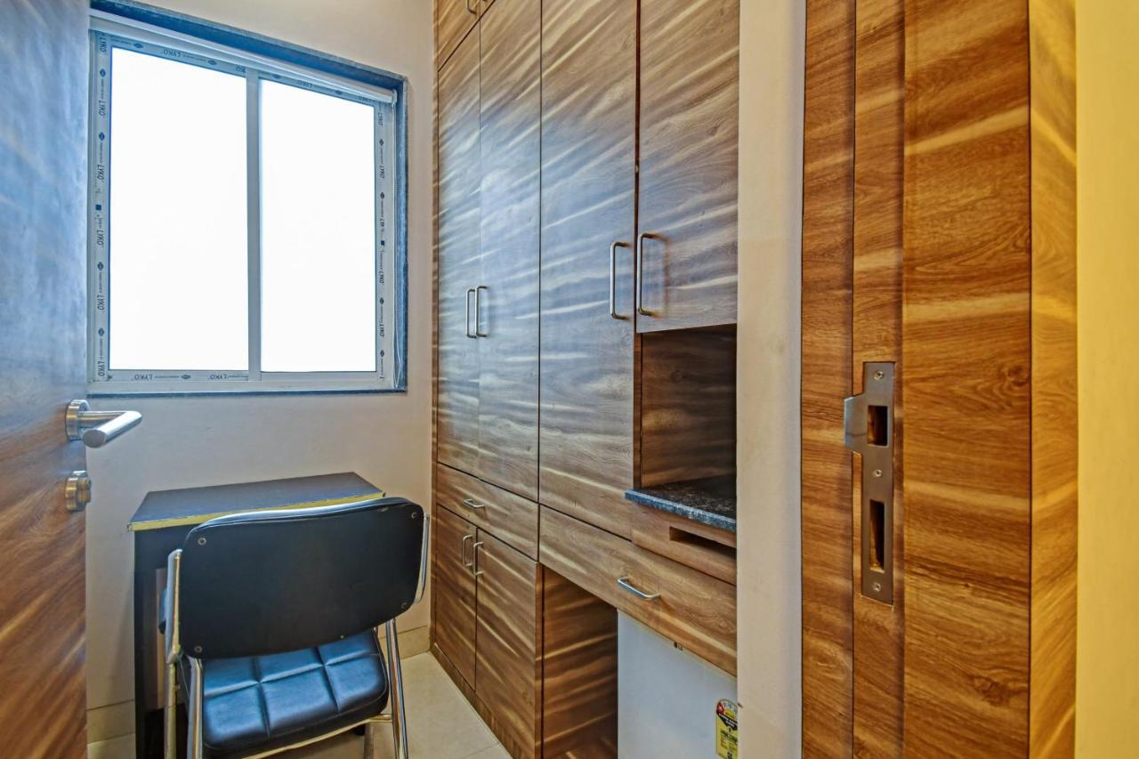 Super Townhouse Hotel All In One Near City Centre Salt Lake Salt Lake City ภายนอก รูปภาพ