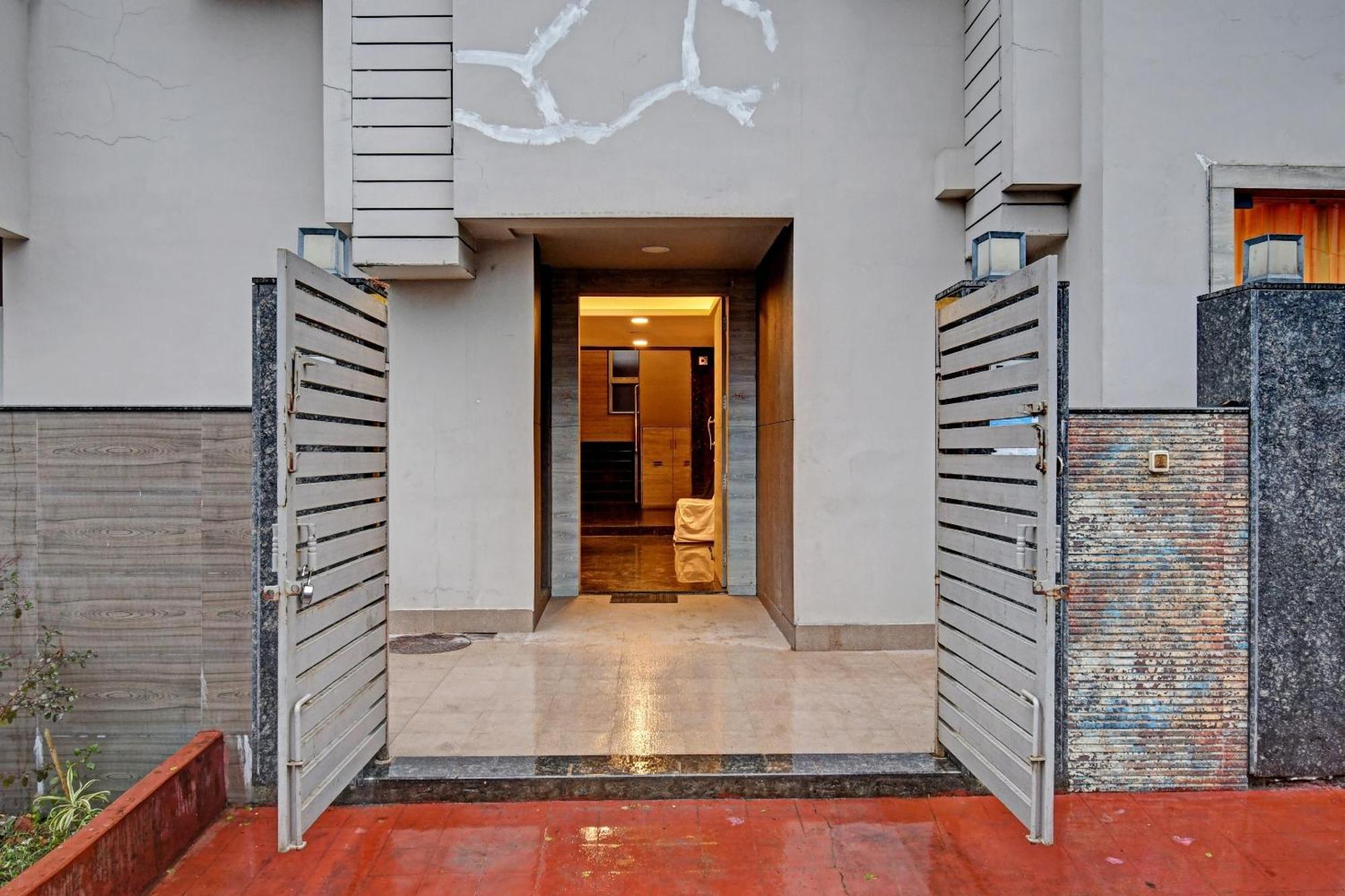 Super Townhouse Hotel All In One Near City Centre Salt Lake Salt Lake City ภายนอก รูปภาพ