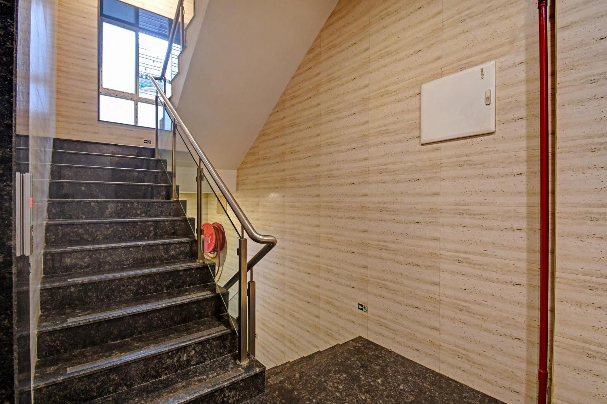 Super Townhouse Hotel All In One Near City Centre Salt Lake Salt Lake City ภายนอก รูปภาพ